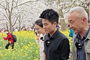 徐静雨：扣篮大赛扣成纸牌屋了&人脉大于实力啊 韦德开的坏头